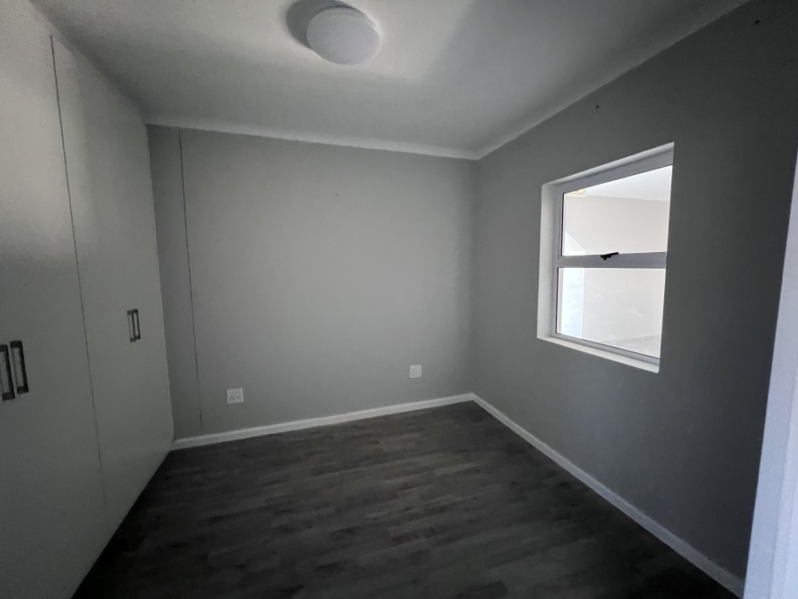 To Let 1 Bedroom Property for Rent in Table View Western Cape